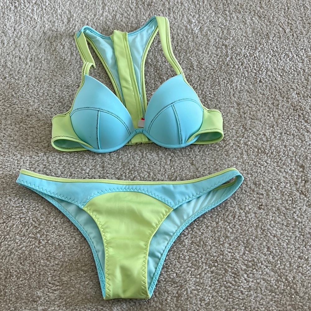 Victoria’s Secret Bikini *great condition!*